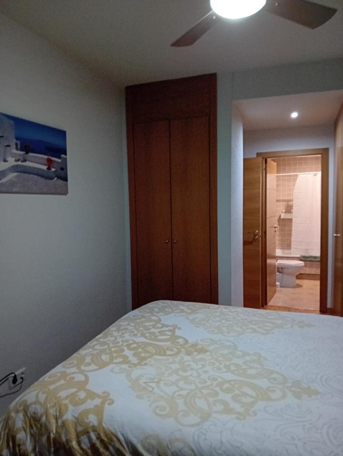 Habitaciones Individuales Wifi Tv Microondas Cerca Del Aeropuerto Madrid Habitacion Grande Wc Privado O Habitacion Pequena Wc Compartido Muy Tranquilas Bien Comunicadas Tren Metro Bus Facil Aparcamiento San Sebastián de los Reyes Exteriér fotografie